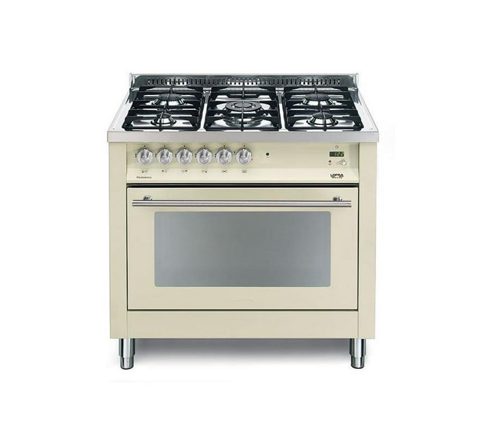 Someone’s in a Makro Lofra Electric Oven with 5 Burner Gas Top 90cm