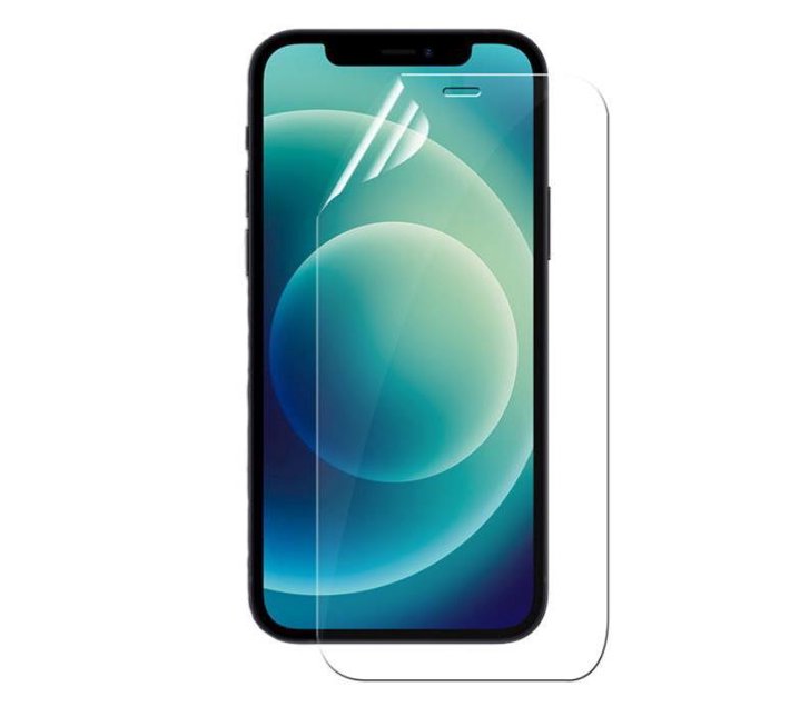 Someone’s in a Makro TPU Film Screen Protector with Applicator for