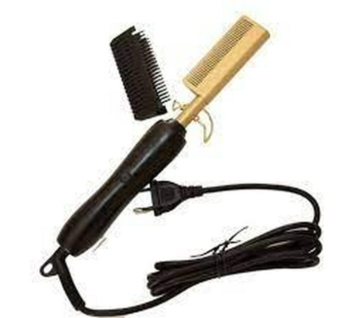 Someone’s in a Makro Electric Straightening Hot Comb Mood