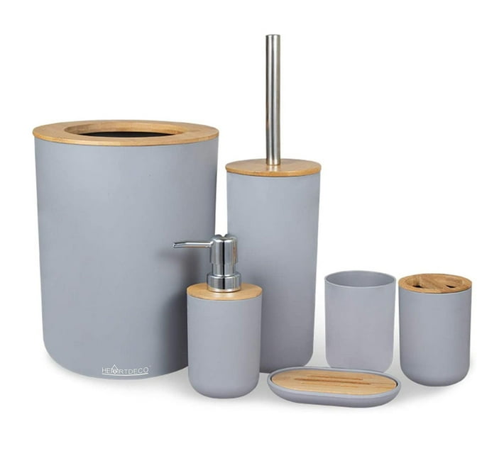 Someone’s in a Makro 6Pcs Bathroom Accessories Set Mood