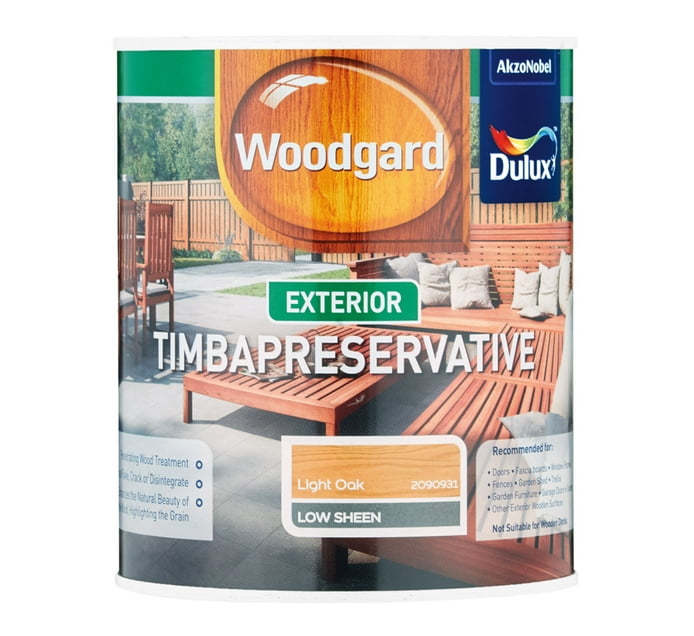 Someone’s in a Makro Dulux 1L Wood Finish Light oak Mood