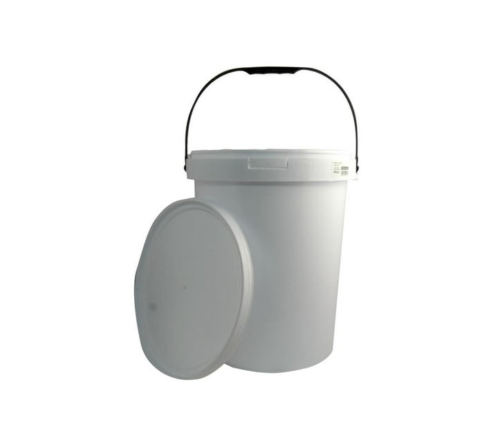Someone’s in a Makro Plastic Bucket With Lid 25Lt Mood