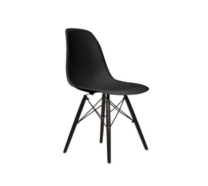 someone-s-in-a-makro-pre-assembled-modern-wooden-leg-chair-black-mood