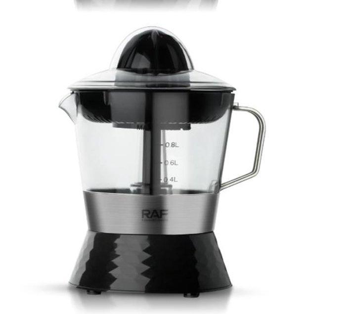 Someone’s in a Makro Electric portable juice extractor household orange