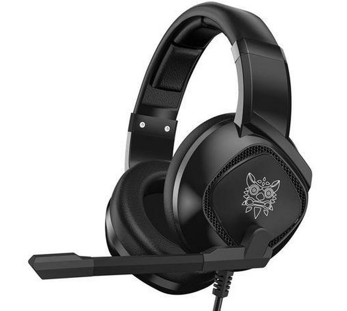 Someone’s in a Makro Gaming Headset with Mic and LED light Mood