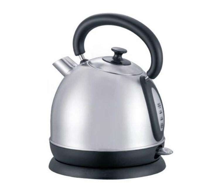 Someone’s in a Makro 1.8 Liter Electric Kettle 2200W Silver Mood