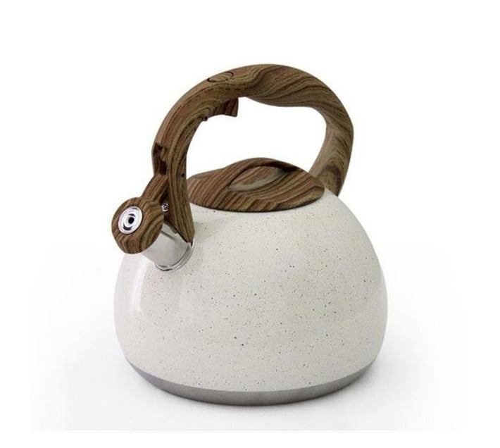 Someone’s in a Makro Kettle Stove Top 2.8 Liter White Mood