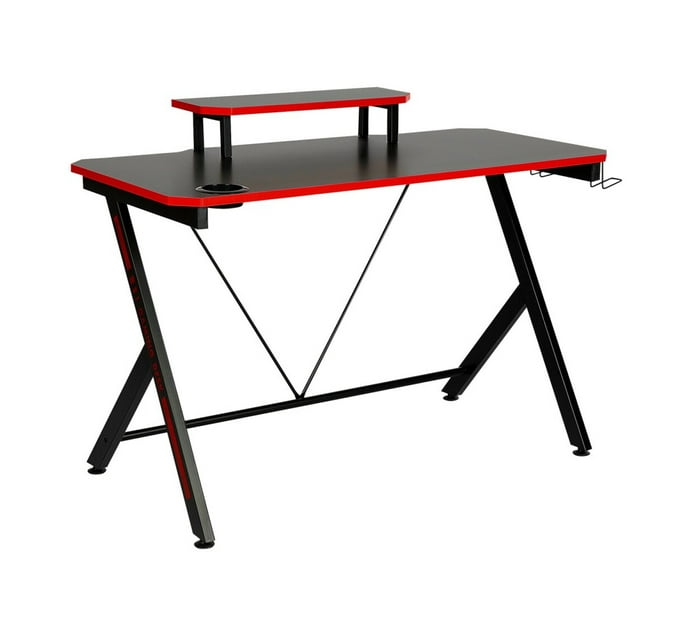 Someone’s in a Makro Linx Kratos Gaming Desk Mood