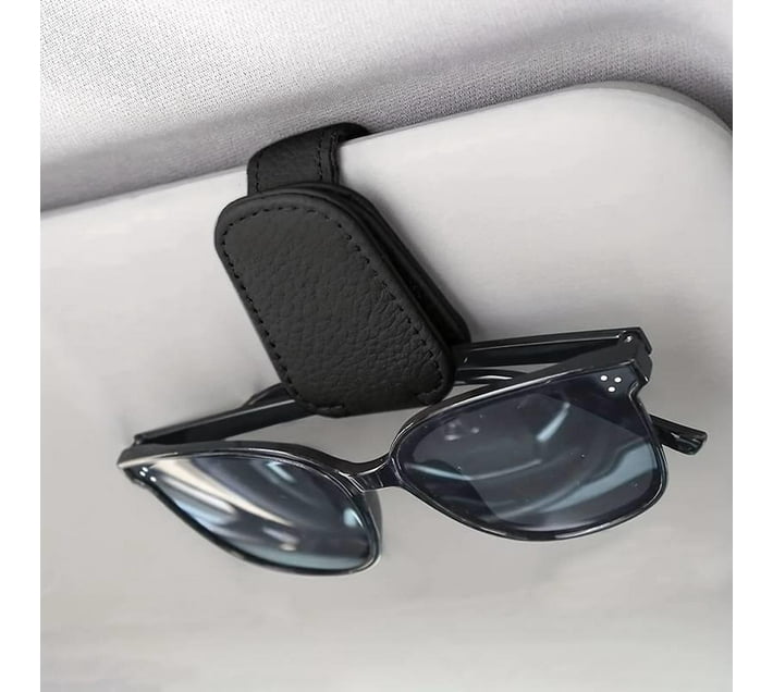 Someone’s in a Makro 1 x Sleek & Secure: Magnetic PU Leather Visor