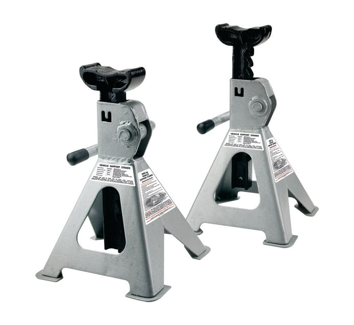 Someone’s in a Makro Motoquip 2Ton Jack Stands Mood