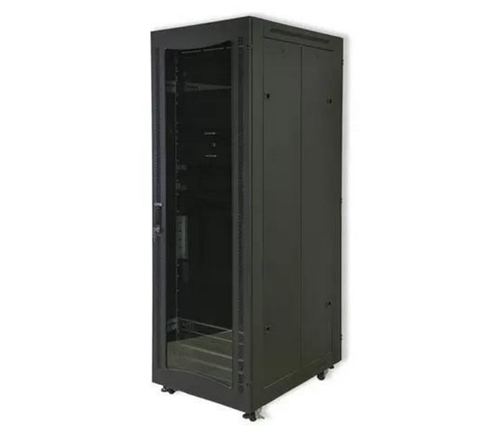 Someone’s in a Makro RCT 42U Standing Server Cabinet 600 x 1000 Mood