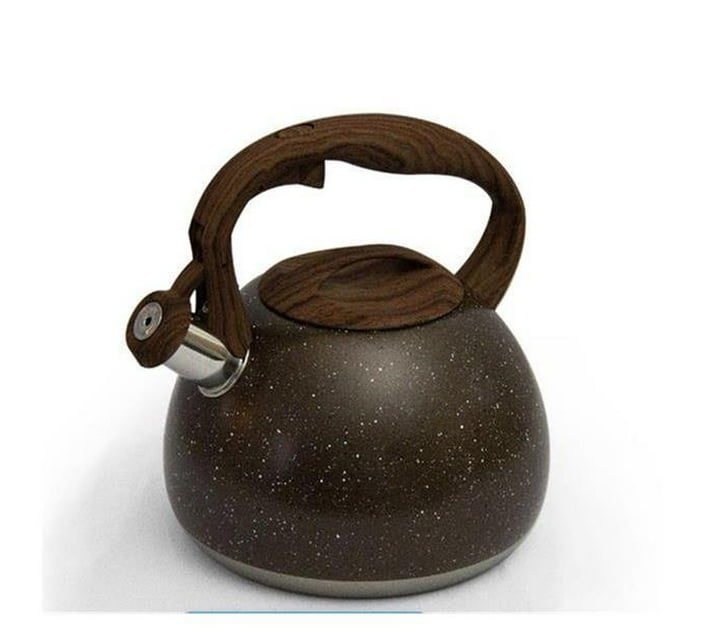 Someone’s in a Makro Kettle Stove Top 2.8 Liter Coffee/ Brown Mood