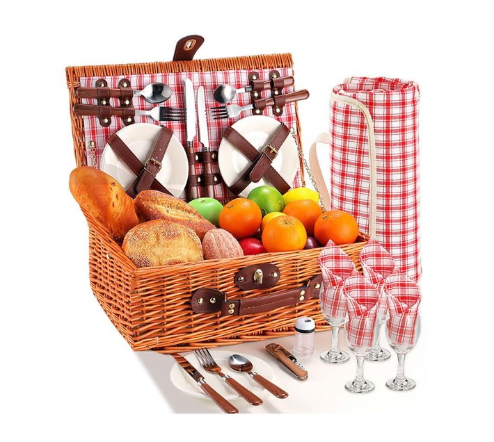 Someone’s in a Makro Picnic Basket with Foldable Picnic Blanket for 4