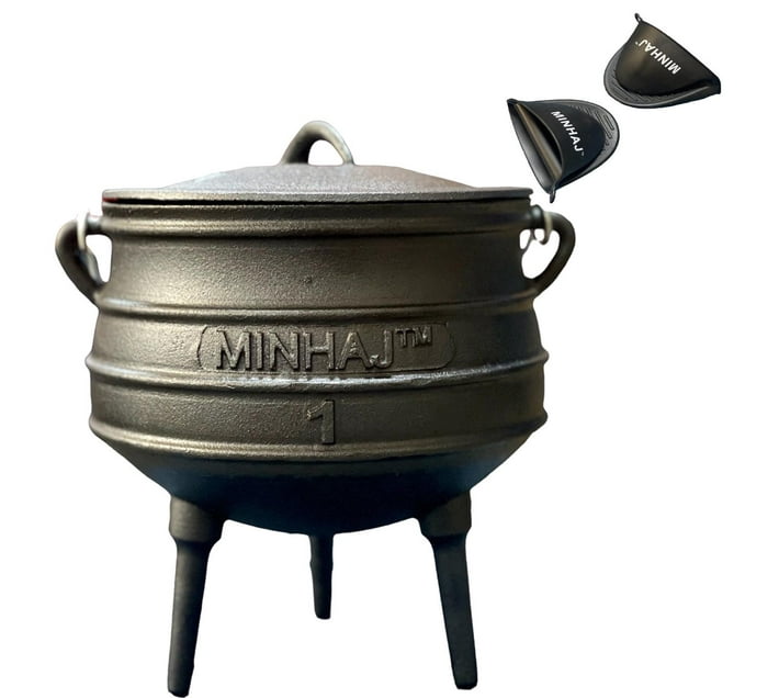 Someone’s in a Makro Minhaj Cast Iron Potjie Pot Size 1 with 2