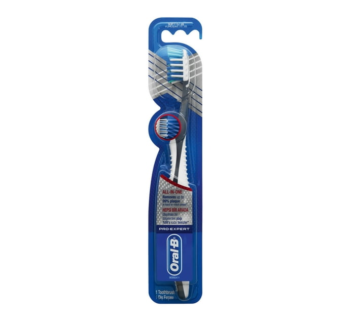 Someone’s in a Makro Oral-b Pro-Expert Cross Action Toothbrush 35 Soft ...