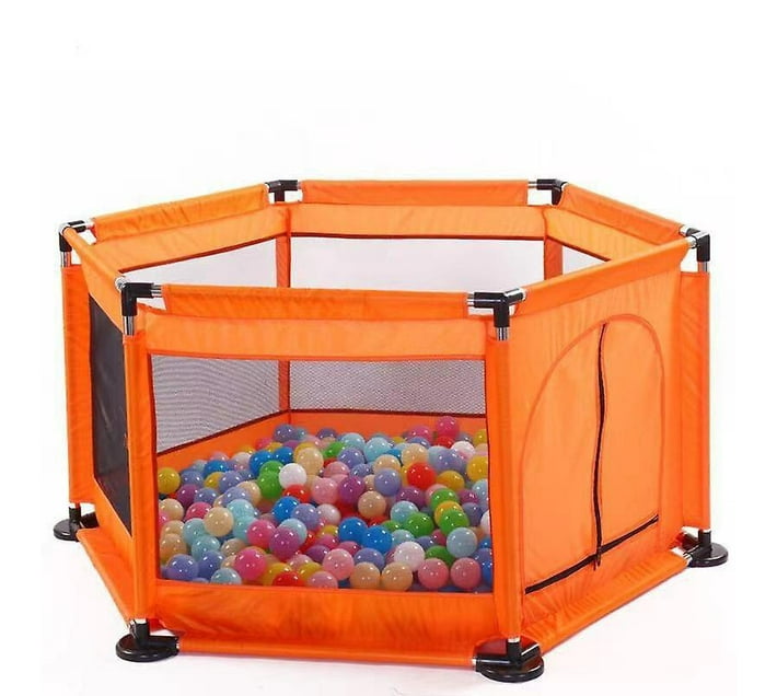 Someone’s in a Makro Baby Ball Pool Safety Fence with 50 Balls YG65