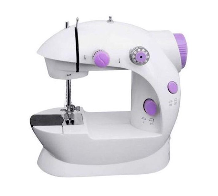 Someone’s in a Makro Mini Sewing machine Mood