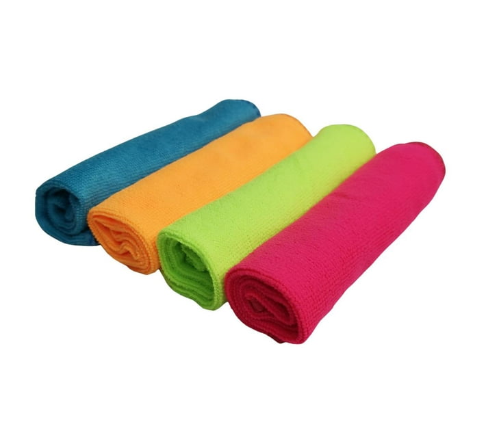 Someone’s in a Makro Quality Microfiber Cloth 4 Pack Essential Cleaning Supplies Mood