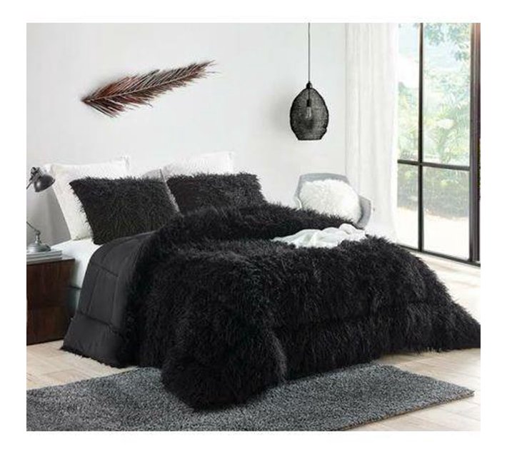 Someone’s in a Makro Smte 3 pcs Fluffy Warm Comforters Black Mood