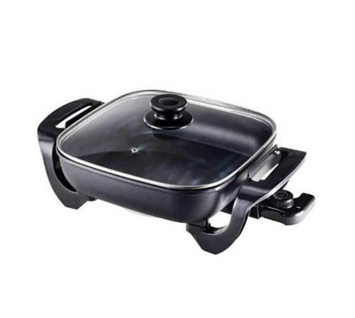 Someone’s in a Makro Salton Electric Square Frying Pan 5L 1500W Mood