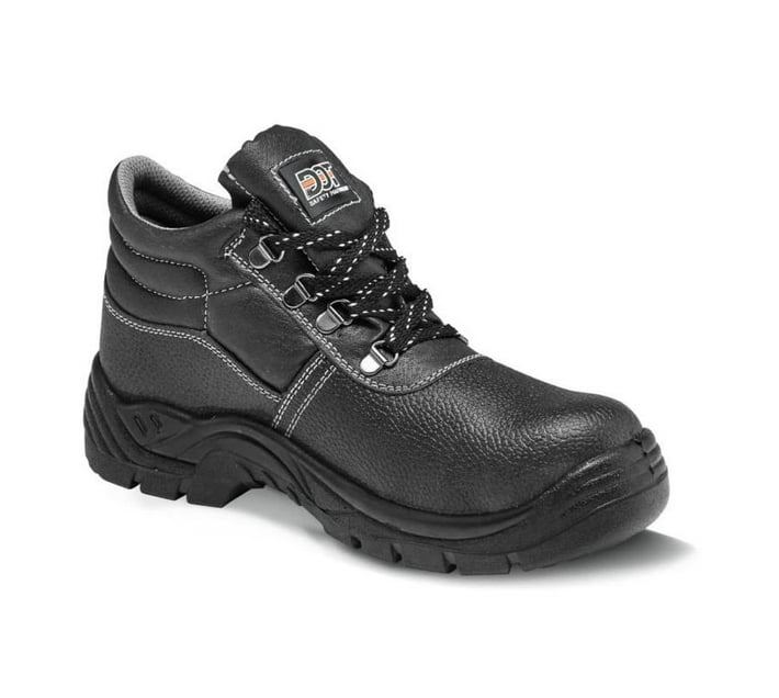 Someone’s in a Makro Safety Boot DOT Argon STC Black S05 Mood