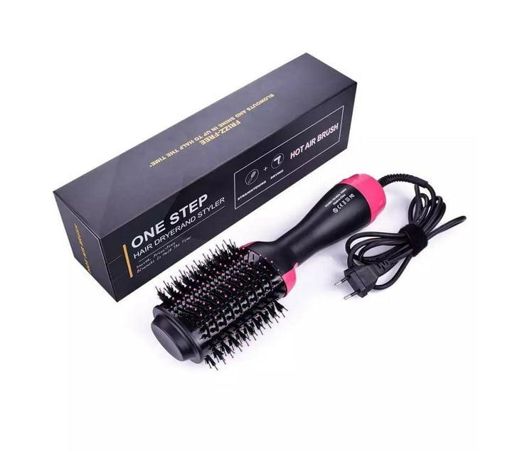 Someone’s in a Makro Hot Air Brush Mood