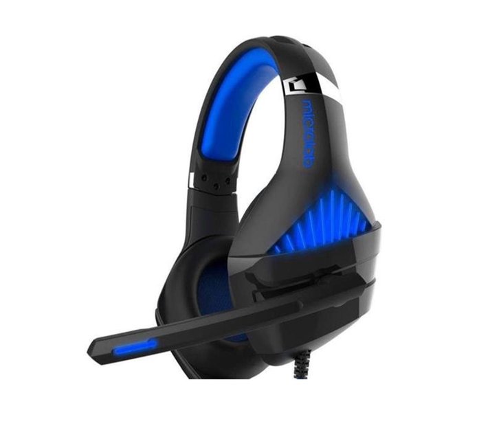 Someone s in a Makro MICROLAB G6 PRO USB GAMING HEADSET WITH OMNI