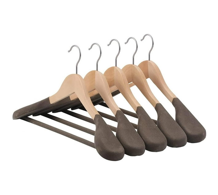 Someone’s in a Makro Anchor 6 Pack Wide Flocked Shoulder Wooden Hangers