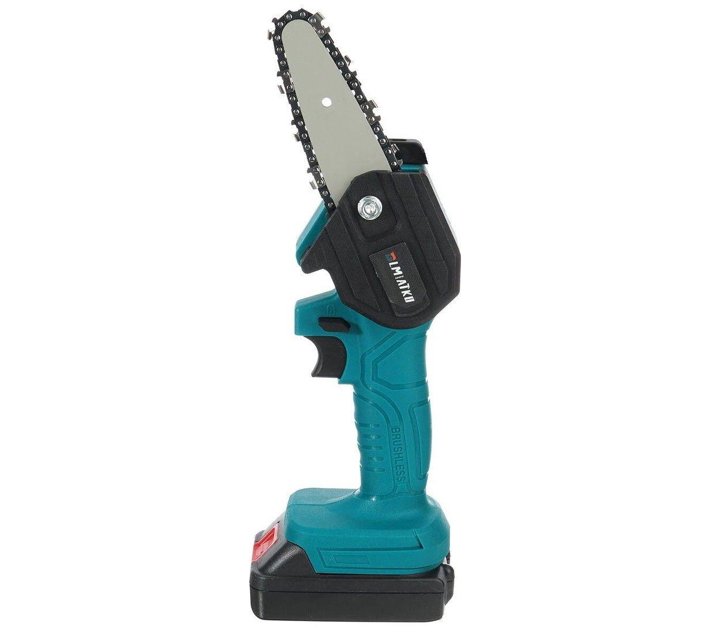 Someone’s in a Makro 4 Cordless Mini Chainsaw Blue Mood