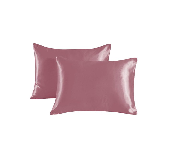 Someone’s in a Makro Satin Pillowcase for Hair and Skin Standard Size