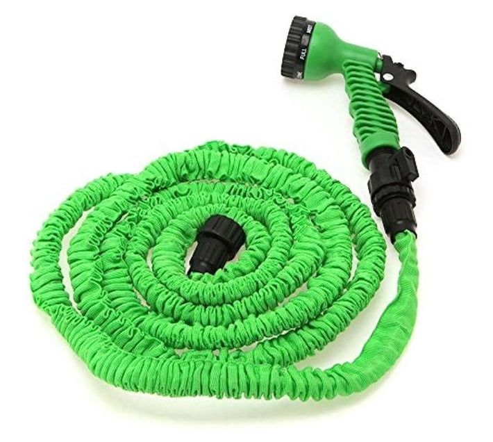 Someone's in a Makro Expandable Magic Hose Pipe Green Mood