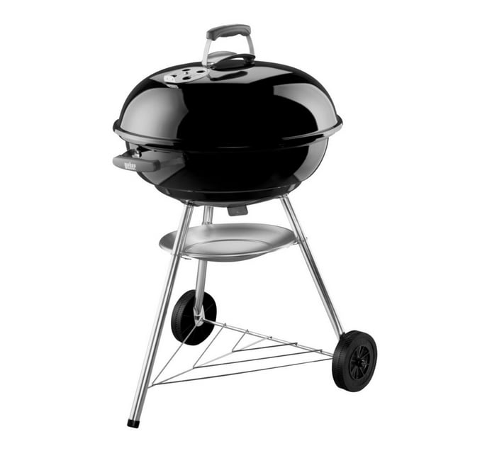 Someone s in a Makro Weber 57 cm Compact Kettle Braai Mood