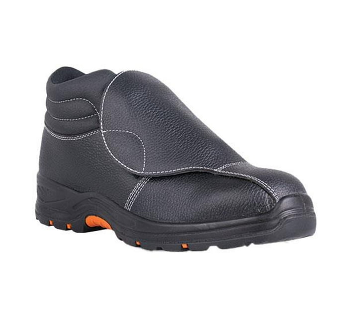 Someone’s in a Makro Safety Boot DOT Alloy STC Black S09 Mood