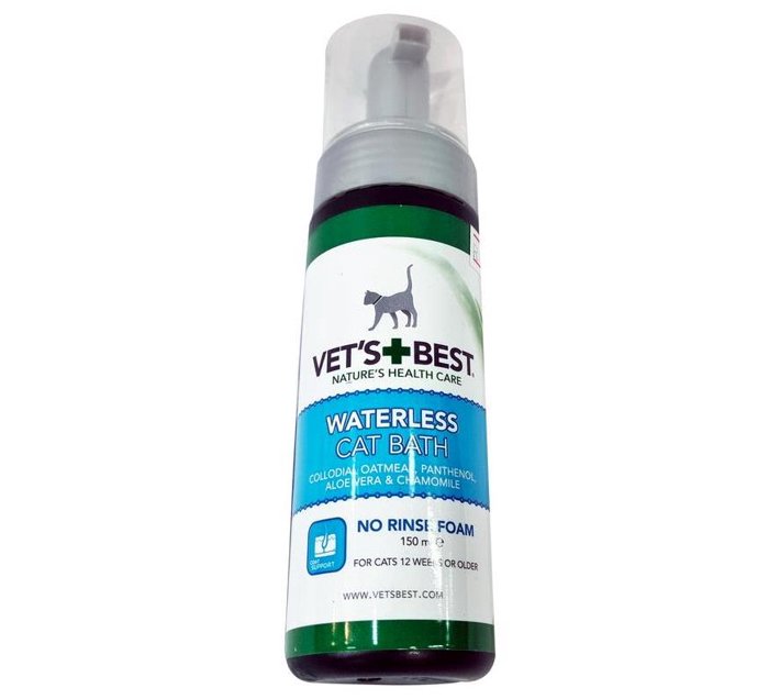 Someone’s in a Makro Vet's Best Waterless Cat Bath 150ml Mood