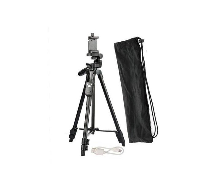 Someone’s in a Makro DW Phone and Camera Tripod 3388 With Remote Mood