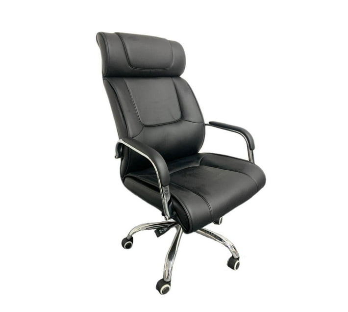 Someone’s in a Makro Executive Leather Office ChairF21 Mood