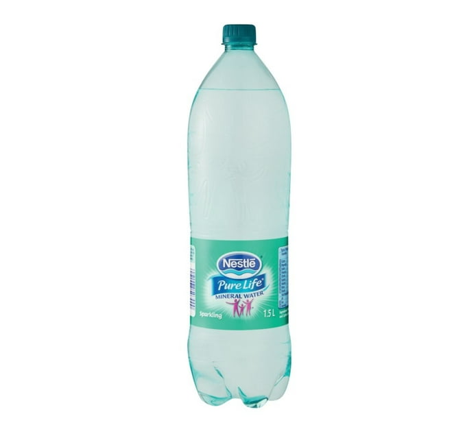 Someone’s in a Makro Nestle Pure Life Mineral Water Sparkling (6 x 1.5L