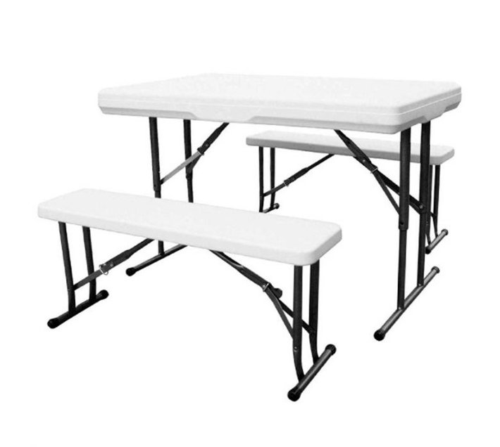 Someone’s in a Makro Kaufmann Table & Bench 3 Piece Picnic Set Mood