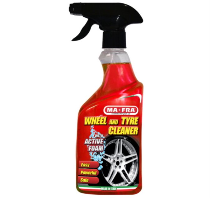 Someone’s in a Makro H0882 MAFRA RIMS AND TYRES CLEANER ACTIVE FOAM