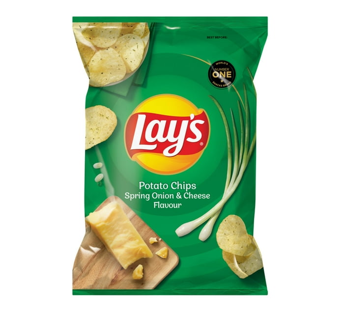 Someone’s in a Makro Lay's Potato Chips Spring Onion and Cheese (1 x ...