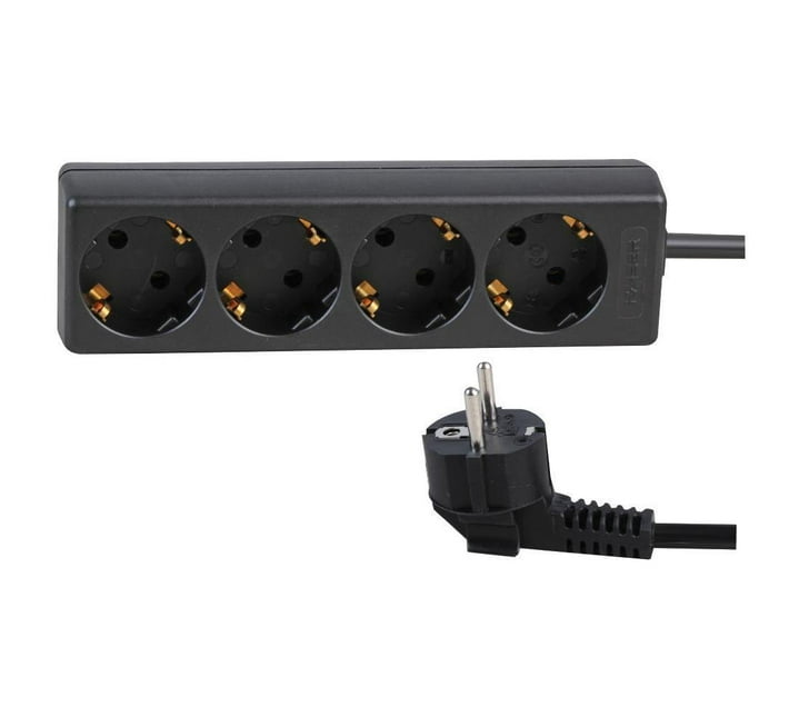 Someone’s in a Makro Pro Elec (PL03866) 4 Gang Schuko European ...