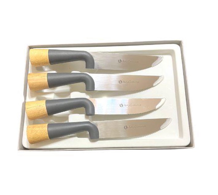 Someone’s in a Makro Steak Knife Set Mood