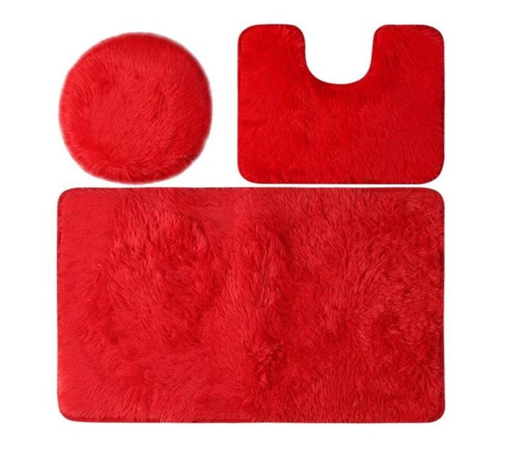 Someone’s in a Makro Sastro 3 Piece Toilet Seat & Bathroom Mats Set