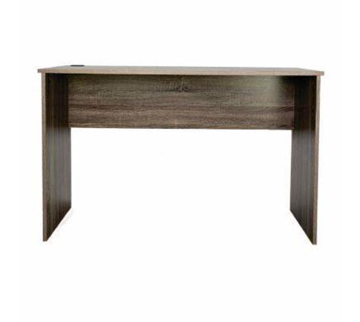 Someone’s in a Makro Student Desk 1200 Cedar Mood