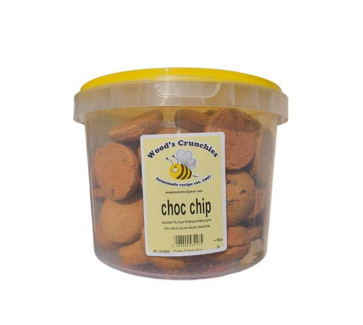 Someone’s in a Makro Choc Chip Biscuits 1.5kg Bucket Mood