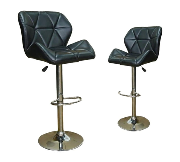 Someone’s in a Makro Smte Bar Stools / Kitchen Counter Breakfast