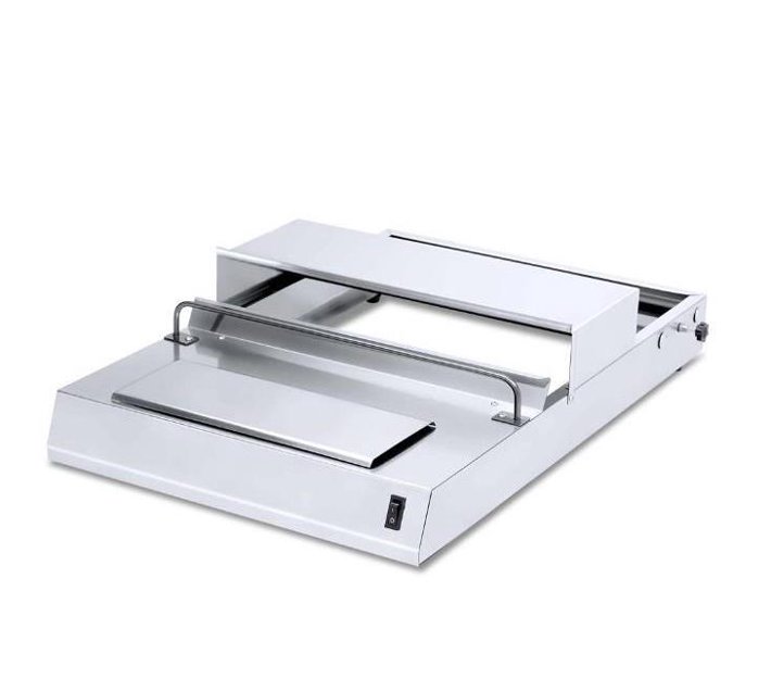 Someone’s in a Makro Seal Rapping machine Mood