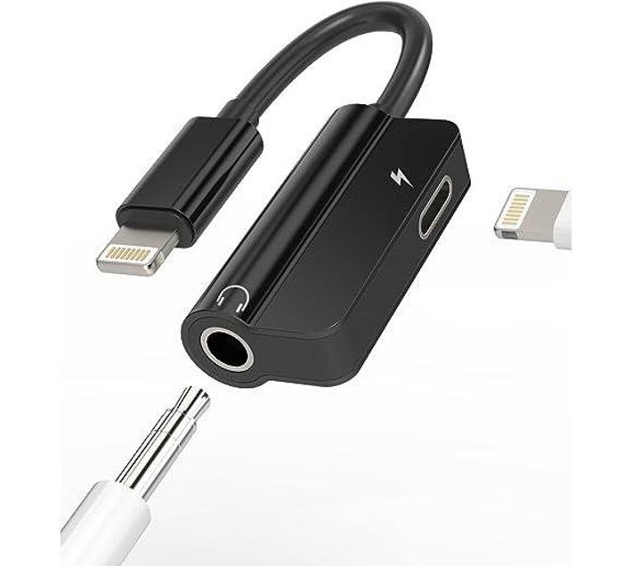 Someone’s in a Makro 2 In 1 iPhone Adapter Splitter 3.5mm Audio Jack