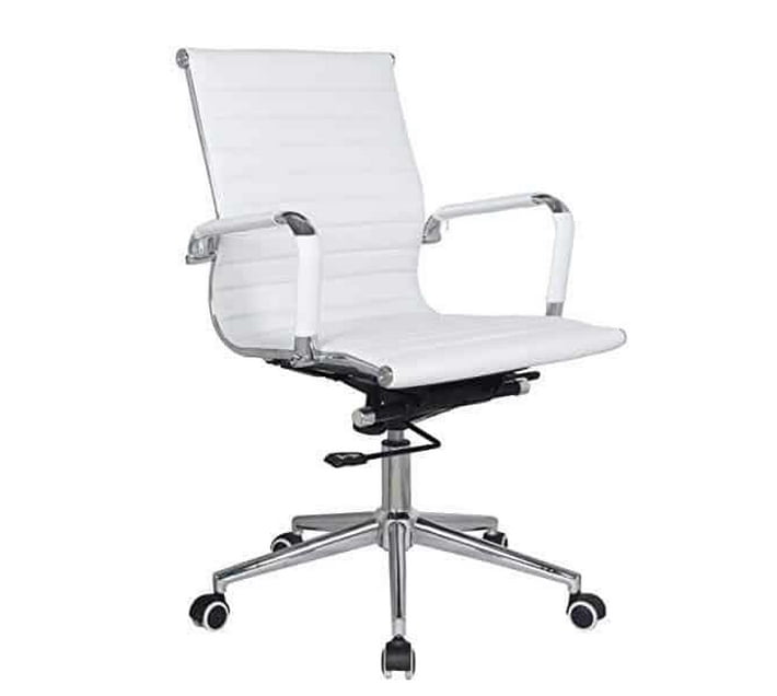 Someone’s in a Makro Roomly Eames Office Chair white Mood