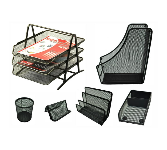 Someone’s in a Makro Desk set Mood